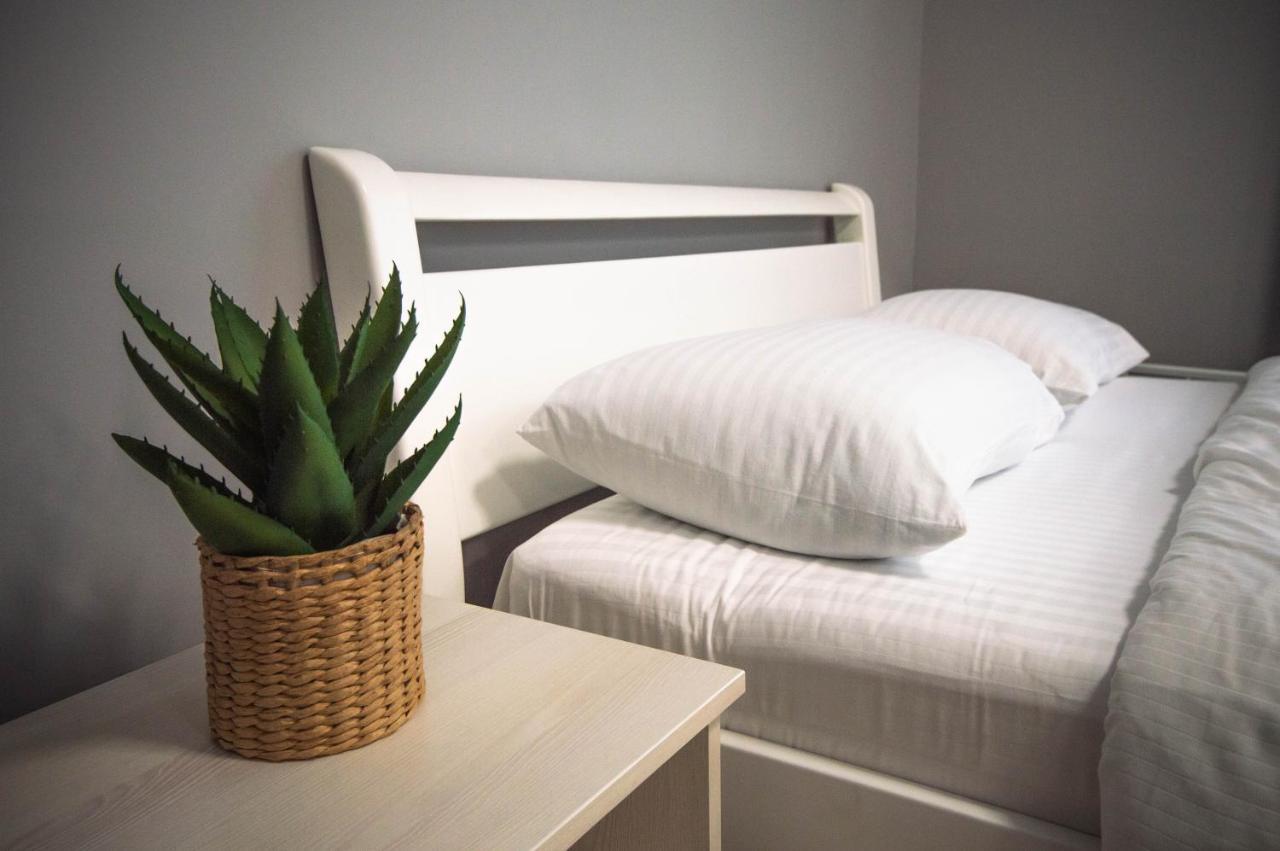 Kyiv Lesi 3 Studio Apartment Dış mekan fotoğraf